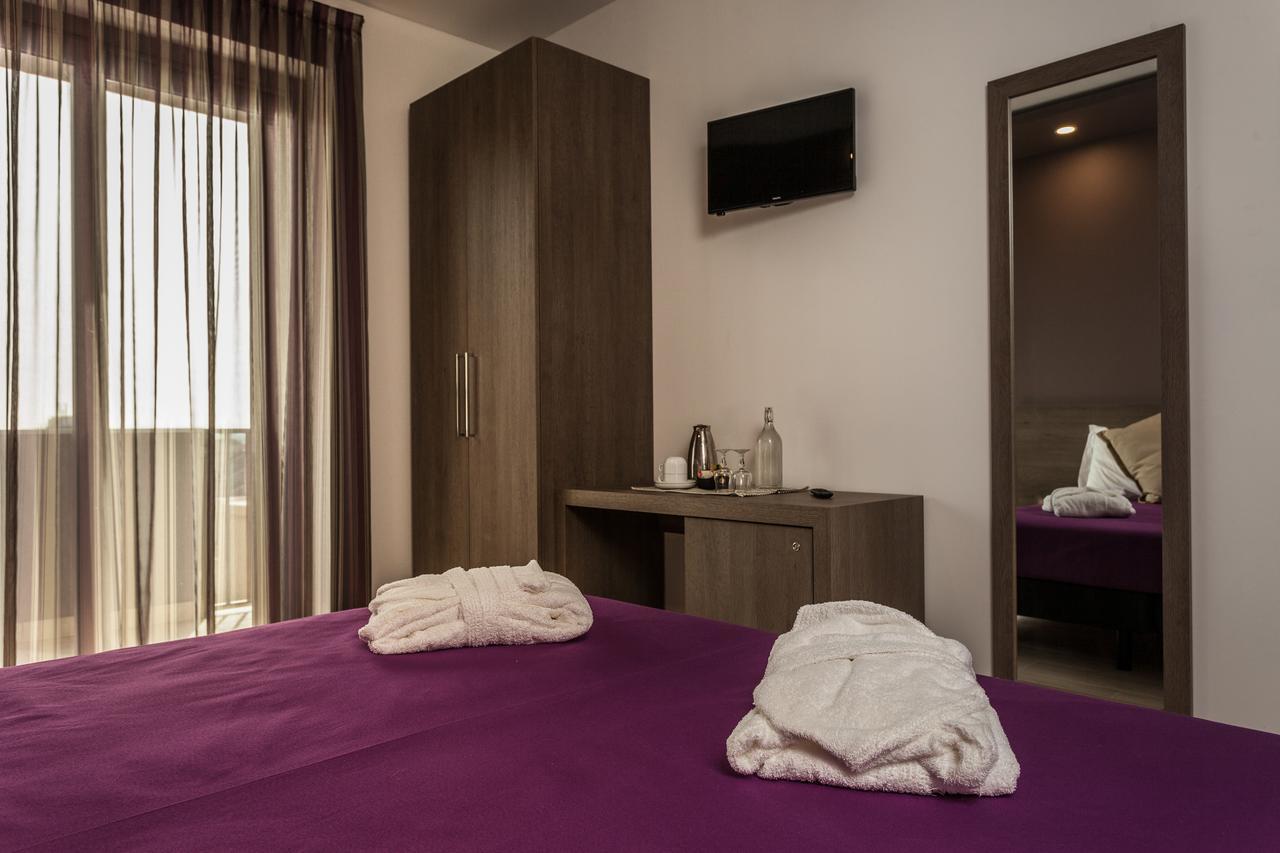 Hotel Gioia Ρίμινι Εξωτερικό φωτογραφία